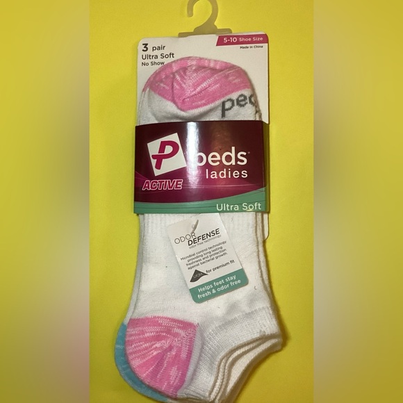 Peds Assorted 21 pairs Women’s Socks - Picture 3 of 8